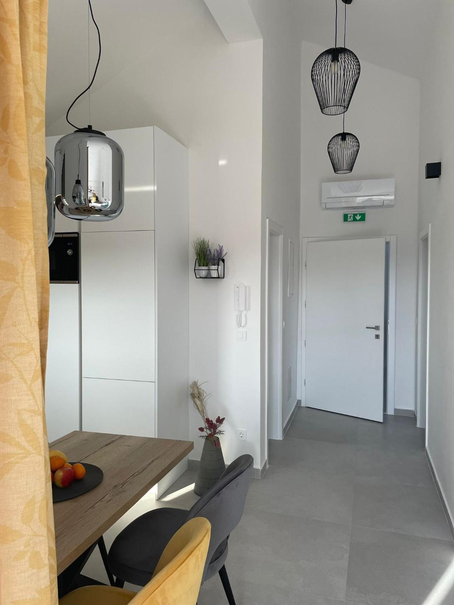 Rimac Apartments Новаля Екстериор снимка