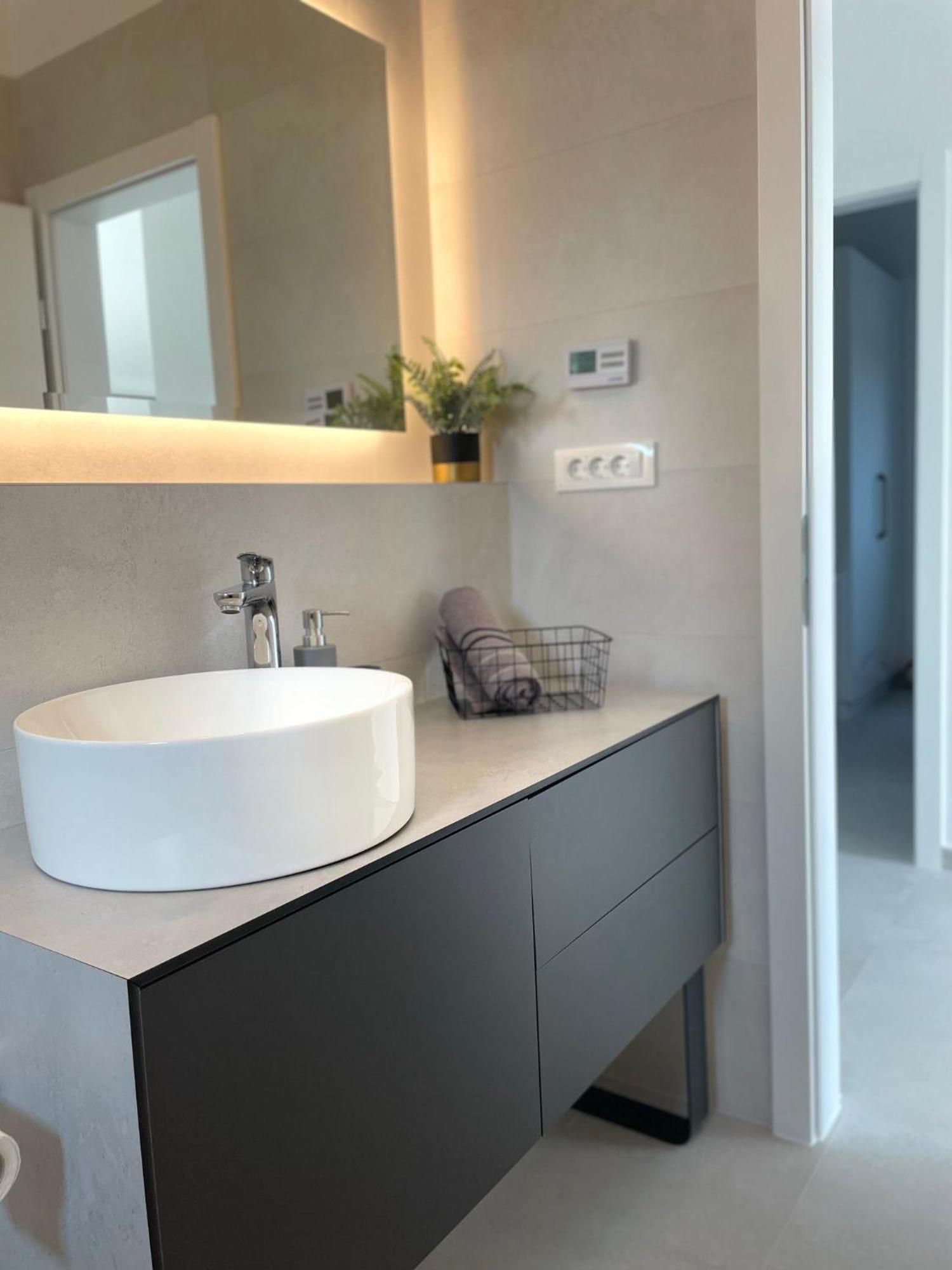 Rimac Apartments Новаля Екстериор снимка